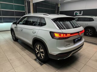 2023 Volkswagen Tayron I Рестайлинг, белый, 3200000 рублей, вид 4