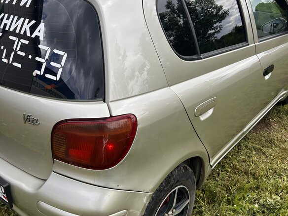 2002 Toyota Vitz I (P10), серый, 350000 рублей - вид 24