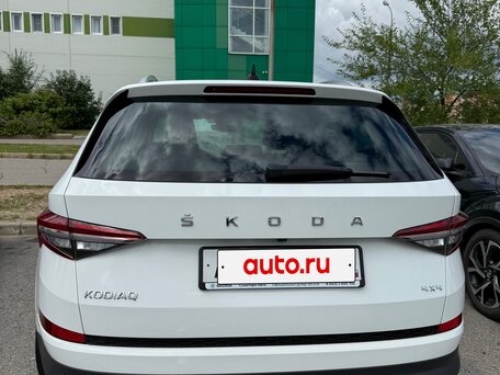 2022 Skoda Kodiaq I Рестайлинг, белый, 3230000 рублей, вид 3