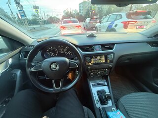2015 Skoda Octavia III (A7), белый, 1000000 рублей, вид 2