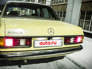 1980 Mercedes-Benz W123 200 4-speed, жёлтый, 550000 рублей, вид 4
