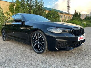 2021 BMW 5 серии 530i xDrive VII (G30/G31/G38) Рестайлинг, чёрный, 4750000 рублей, вид 1