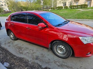 2013 Geely Emgrand EC7, красный, 300000 рублей, вид 3
