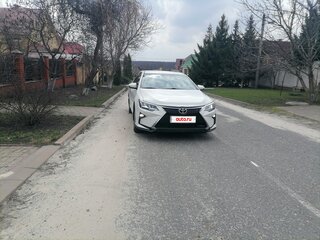 2015 Toyota Camry VII (XV50) Рестайлинг, белый, 1680000 рублей, вид 3