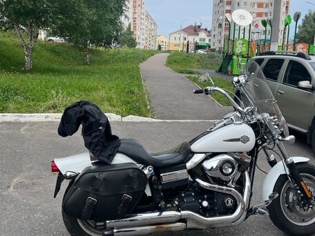 2011 Harley-Davidson Fat Bob, белый, 850000 рублей, вид 1