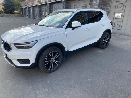 2018 Volvo XC40 I, белый, 2170000 рублей, вид 1