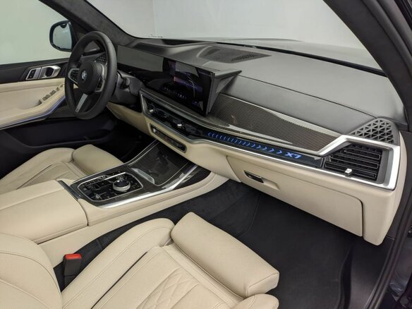 2025 BMW X7 40i I (G07) Рестайлинг, чёрный, 15300000 рублей - вид 7