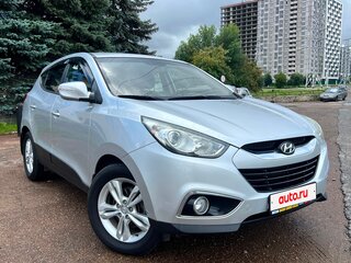 2013 Hyundai ix35 I Рестайлинг, серебристый, 2300000 рублей, вид 3