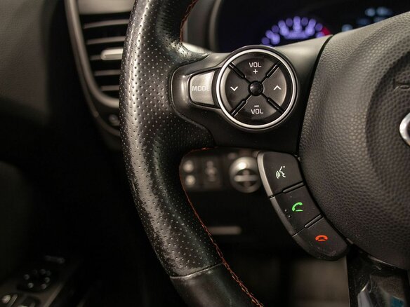 2016 Kia Soul II Рестайлинг, белый, 1560000 рублей - вид 26