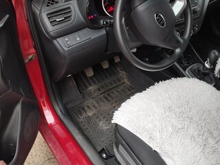 2012 Kia Rio 5-speed III, красный, 850000 рублей, вид 4