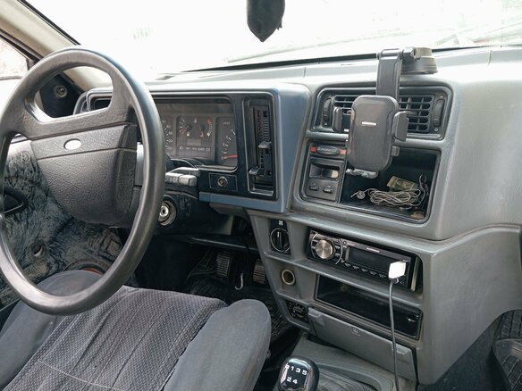1988 Ford Sierra KAT I Рестайлинг, белый, 99000 рублей - вид 4