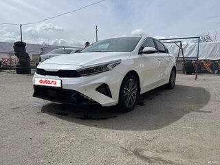 2022 Kia Cerato IV Рестайлинг, белый, 2800000 рублей, вид 1