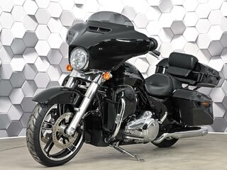 2017 Harley-Davidson Street Glide, чёрный, 1669000 рублей, вид 2