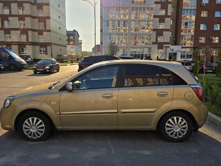 2009 Kia Rio II Рестайлинг, бежевый, 530000 рублей, вид 5