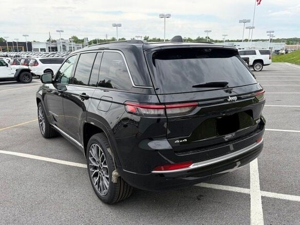 2026 Jeep Grand Cherokee V (WL) Рестайлинг, чёрный, 10102545 рублей - вид 4