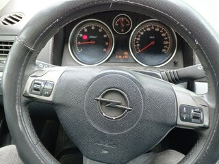 2011 Opel Astra H Рестайлинг, бежевый, 599999 рублей, вид 5