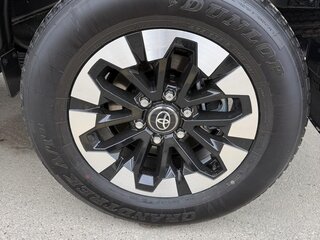 2025 Toyota Hilux IX, серый, 6990000 рублей, вид 4