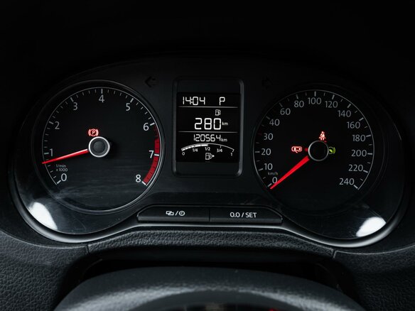 2019 Volkswagen Polo V Рестайлинг, красный - вид 20