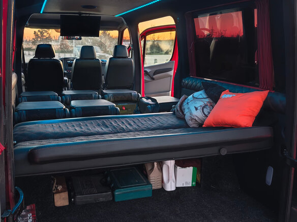 2013 Volkswagen Crafter, красный, 2800000 рублей - вид 10