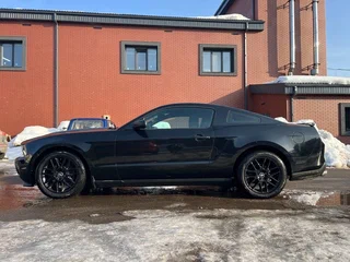 2011 Ford Mustang V Рестайлинг, чёрный, 1500000 рублей, вид 5