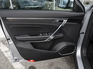 2026 Belgee X70 I Рестайлинг, серебристый, 2609990 рублей, вид 5