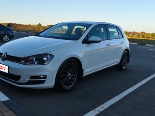 2014 Volkswagen Golf VII, белый, 800000 рублей, вид 4