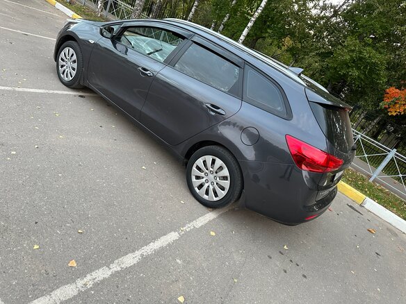 2017 Kia Ceed II Рестайлинг, серый, 1295000 рублей - вид 8