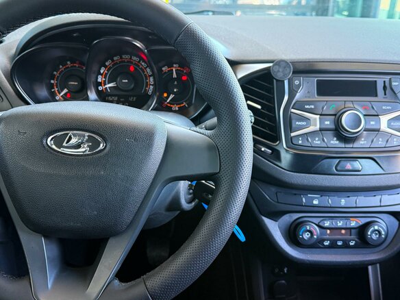 2017 Lada (ВАЗ) Vesta I, серый, 765000 рублей - вид 22