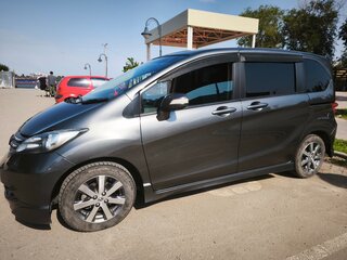 2010 Honda Freed I, серый, 850000 рублей, вид 3
