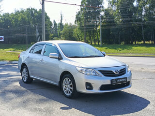 2011 Toyota Corolla X (E140, E150) Рестайлинг, серебристый, 649000 рублей, вид 3