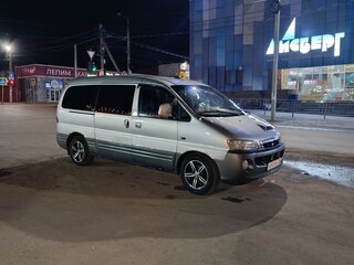 2002 Hyundai Starex I Рестайлинг, серебристый, 460000 рублей, вид 4