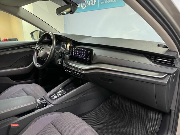 2021 Skoda Octavia IV (A8), бежевый, 2140000 рублей - вид 13