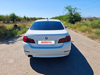 2013 BMW 5 серии 528i xDrive VI (F10/F11/F07), белый, 1900000 рублей, вид 3