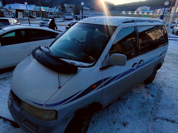 1998 Nissan Largo III (W30), белый, 250000 рублей