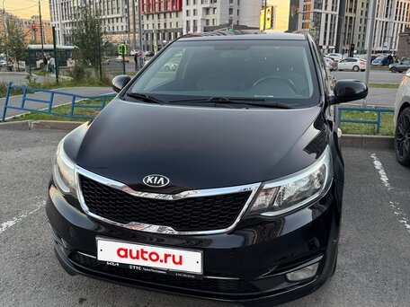 2016 Kia Rio III Рестайлинг, чёрный, 1300000 рублей, вид 1