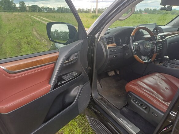 2016 Lexus LX 450d III Рестайлинг 2, чёрный, 5999000 рублей - вид 10