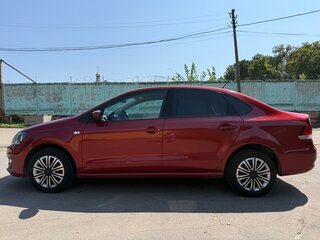2015 Volkswagen Polo V Рестайлинг, красный, 970000 рублей, вид 4