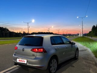2013 Volkswagen Golf VII, серебристый, 900000 рублей, вид 3