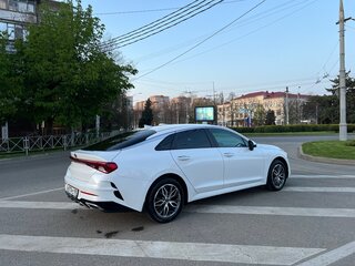 2020 Kia K5 III, белый, 2350000 рублей, вид 3