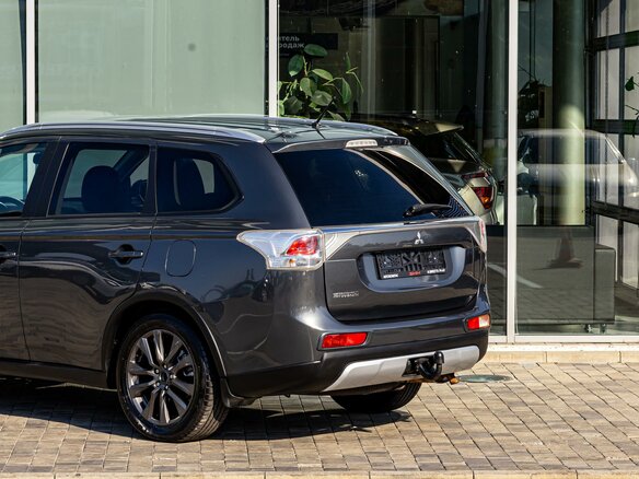 2014 Mitsubishi Outlander III Рестайлинг, серый, 1335000 рублей - вид 9