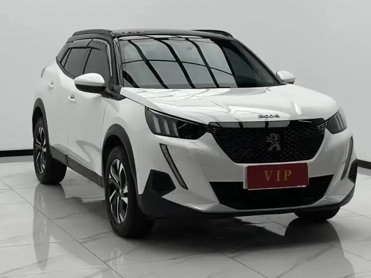 Открыть фотографии: Peugeot 2008 II