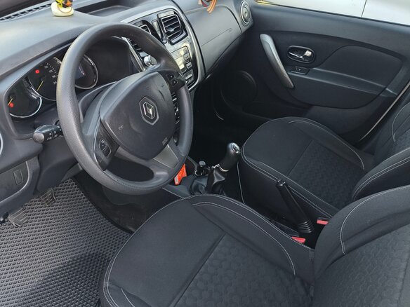 2017 Renault Logan II, белый - вид 8