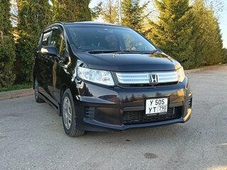 2012 Honda Freed Spike I Рестайлинг, чёрный, 890000 рублей, вид 2