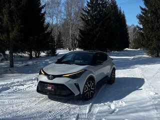 2023 Toyota C-HR I Рестайлинг, белый, 3500000 рублей, вид 3