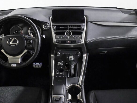 2017 Lexus NX 300 I Рестайлинг, белый, 2650000 рублей - вид 15