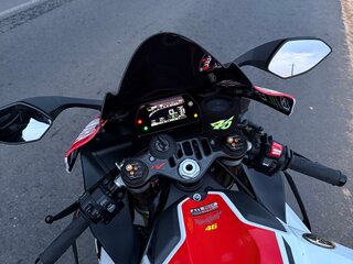 2022 Yamaha YZF-R1, белый, 1699900 рублей, вид 5