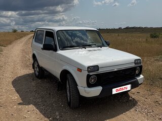 2018 Lada (ВАЗ) 2121 (4x4) Urban I Рестайлинг, белый, 560000 рублей, вид 3