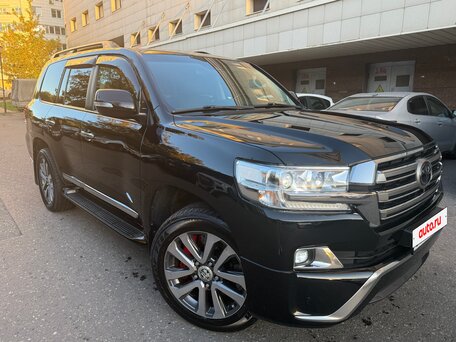 2018 Toyota Land Cruiser 200 Series Рестайлинг 2, чёрный, 6000000 рублей, вид 4