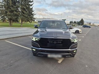 2021 Ram 1500 Crew Cab V, серый, 5000000 рублей, вид 2