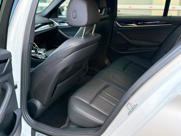 2020 BMW 5 серии 520d xDrive VII (G30/G31/G38), белый, 3590000 рублей - вид 21